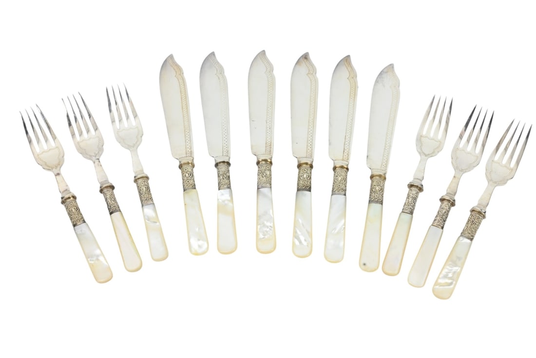 Antique MOP Handle Silver Plate Fish Set for 6 (1 of 12)