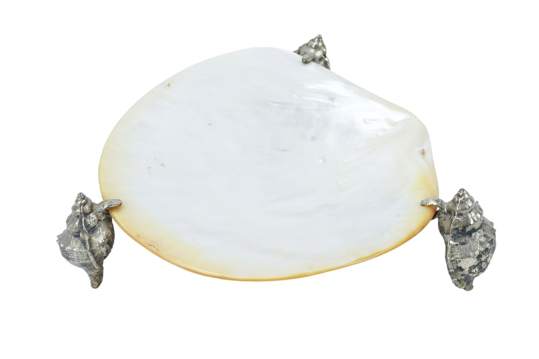 Scully And Scully Mother Pearl Dish w 3 Shells: Scully And Scully Mother Pearl Dish w 3 Brass Shells./Measures 2 inches x 6 inches x 7 inches.