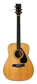 Yamaha FG 340 6 String Acoustic Guitar in Case