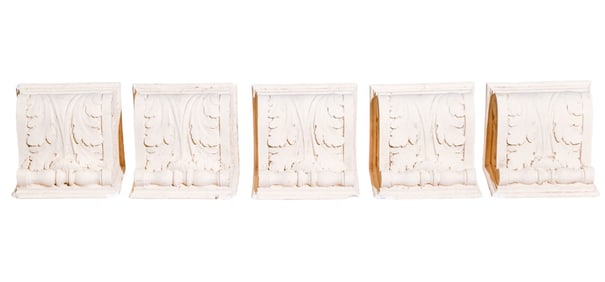 5 Small Traditional Style Plaster / Resin Corbels