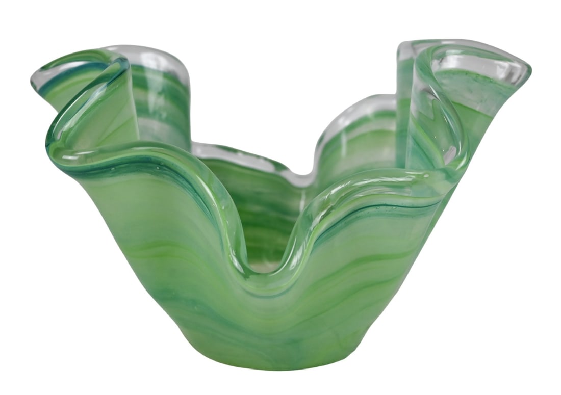 Vietri Art Glass Ruffled Centerpiece Bowl: Vietri Art Glass Ruffled Centerpiece Bowl. Measures 7 inches x 12 inches.