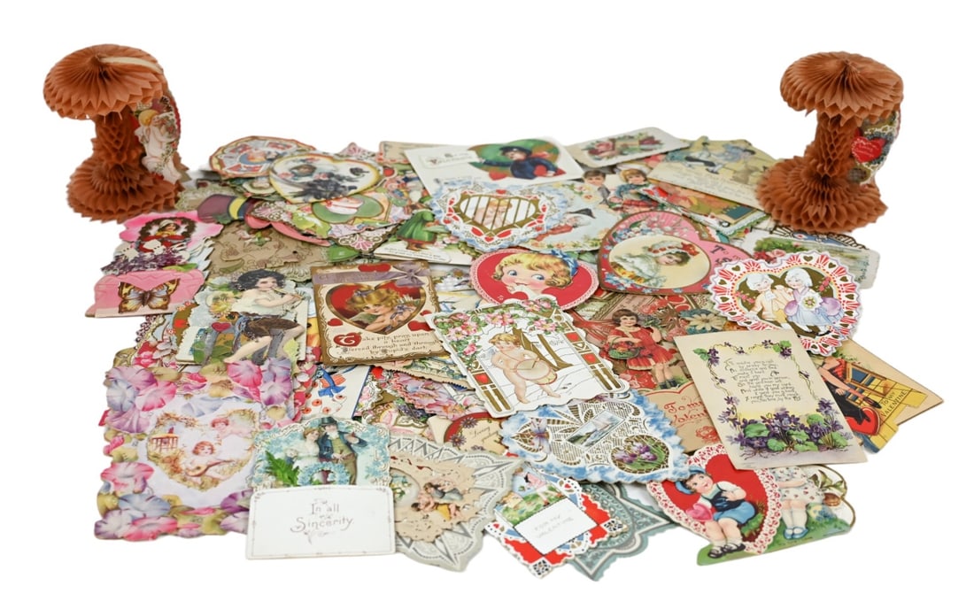 Collection Antique Valentines Day Cards Ephemera: Collection Antique Valentines Day Cards Ephemera. In an assortment of styles and sizes.