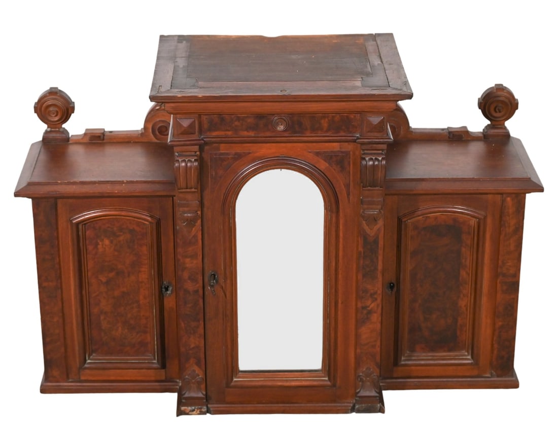 Antique Victorian Style Carved Mahogany Cabinet: Antique Victorian Style Hand Carved Mahogany Cabinet.Measures 25 x 37 x 14.
