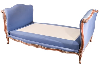 Antique French Provincial Hand Carved Daybed