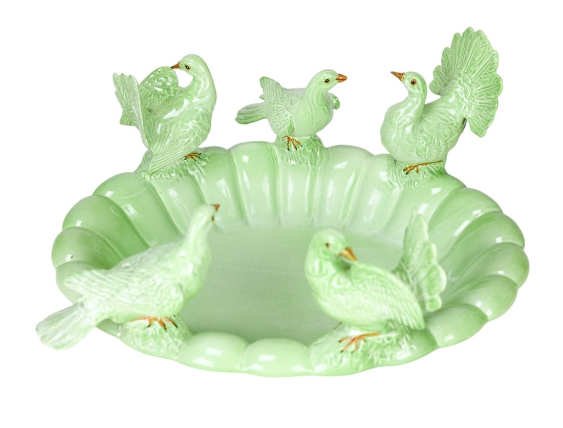 Vintage Porcelain Birdbath w Doves Centerpiece (1 of 9)