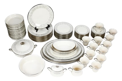 Lenox China Snow Lily Dinner Service for 12