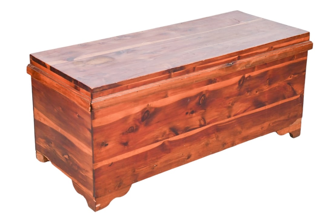 Vintage Solid Pine Cedar Chest (1 of 11)