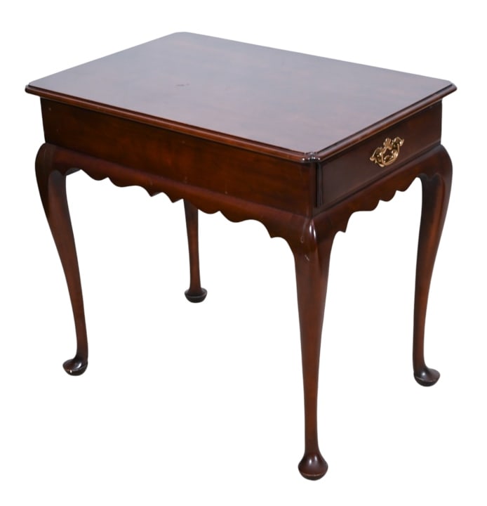 Statton Americana Carved Side Table with Drawer: Statton Americana Carved Side Table with Drawer.Measures 25 inches x 28 inches x 19 inches.