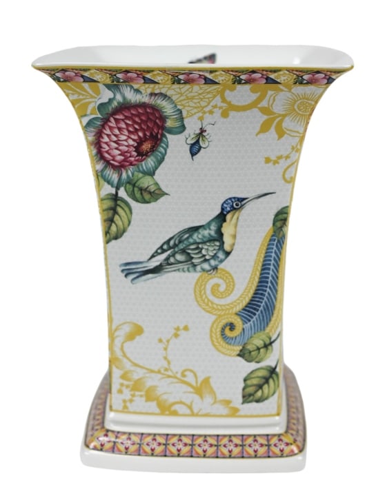Spode Porcelain Sumatra Pattern Table Vase: Spode Porcelain Sumatra Pattern Table Vase. Measures 8 inches x 6 inches.