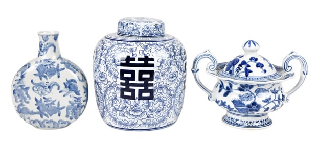 3 Chinese Blue & White Porcelain Table Top Items