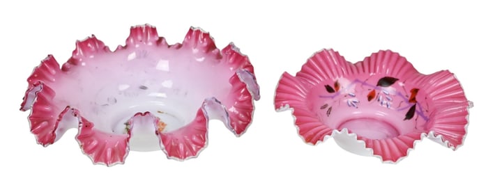 Pair Pink Victorian Ruffled Glass Rim Brides Bowls