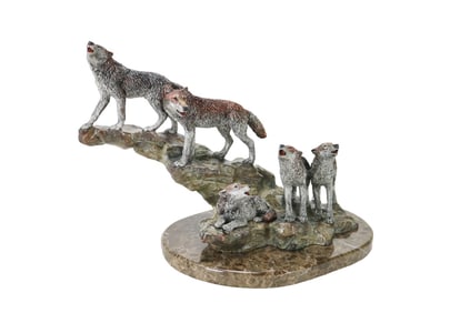 Legends USA  Mixed Media Statue Wolves Signed