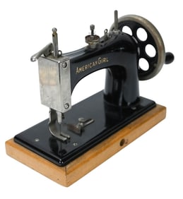 Vintage 1930 American Girl Sewing Machine
