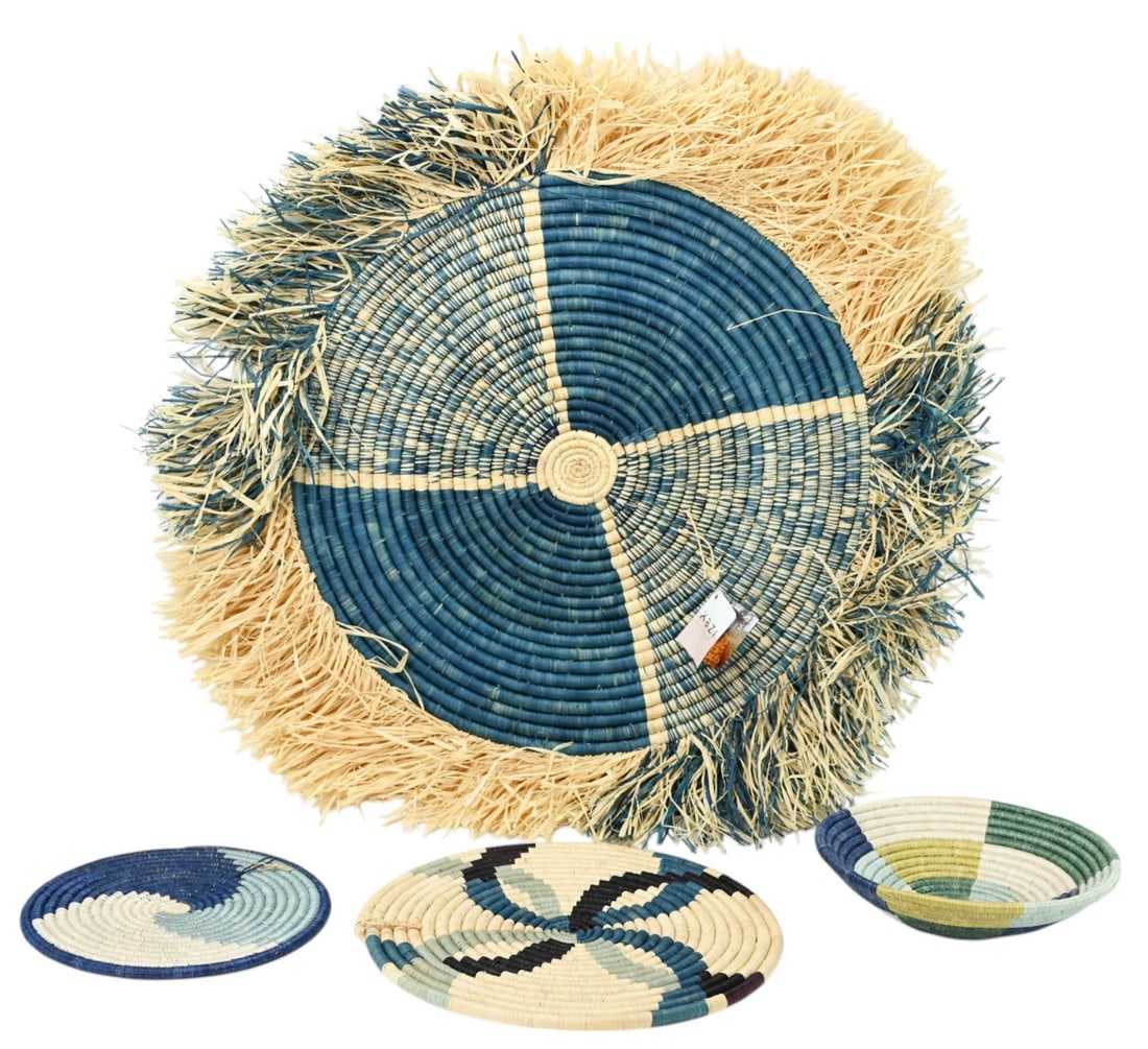 4 Uganda Woven Colored Straw Nesting Bowls: 4 Uganda Woven Colored Straw Nesting Bowls. Larger measures 32 inches in diameter.