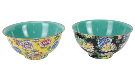 2 Chinese Porcelain Qing Yongzheng Floral Bowls