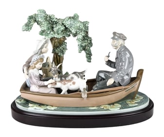 Large Lladro Porcelain Statue On the Lake w Base