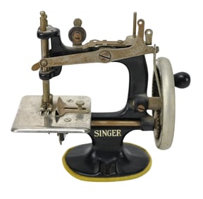 Antique Singer Sew Handy Model 20 Sewing Machine