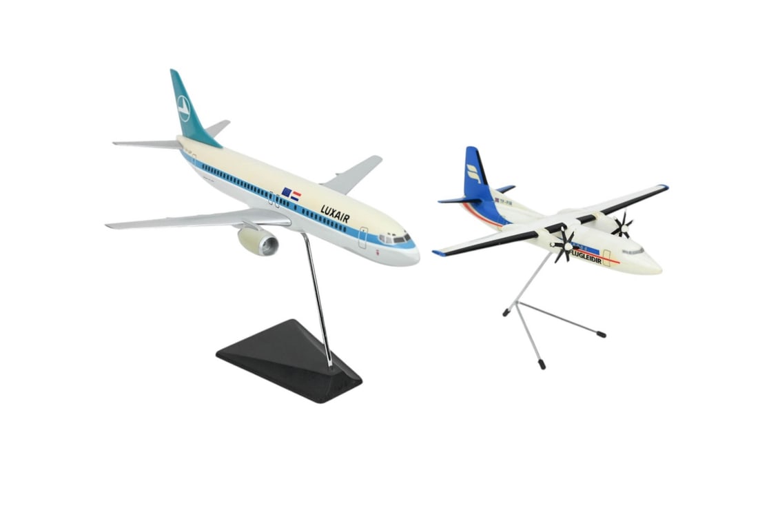 2 Luxair & Flugleidir Plastic Model Airplanes: 2 Vintage Luxair & Flugleidir Plastic Model Airplanes. Lareger measures 15 inches in length.