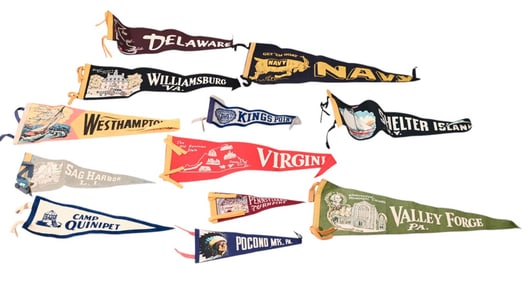 Collection Vintage U.S. Travel Souvenir Banners
