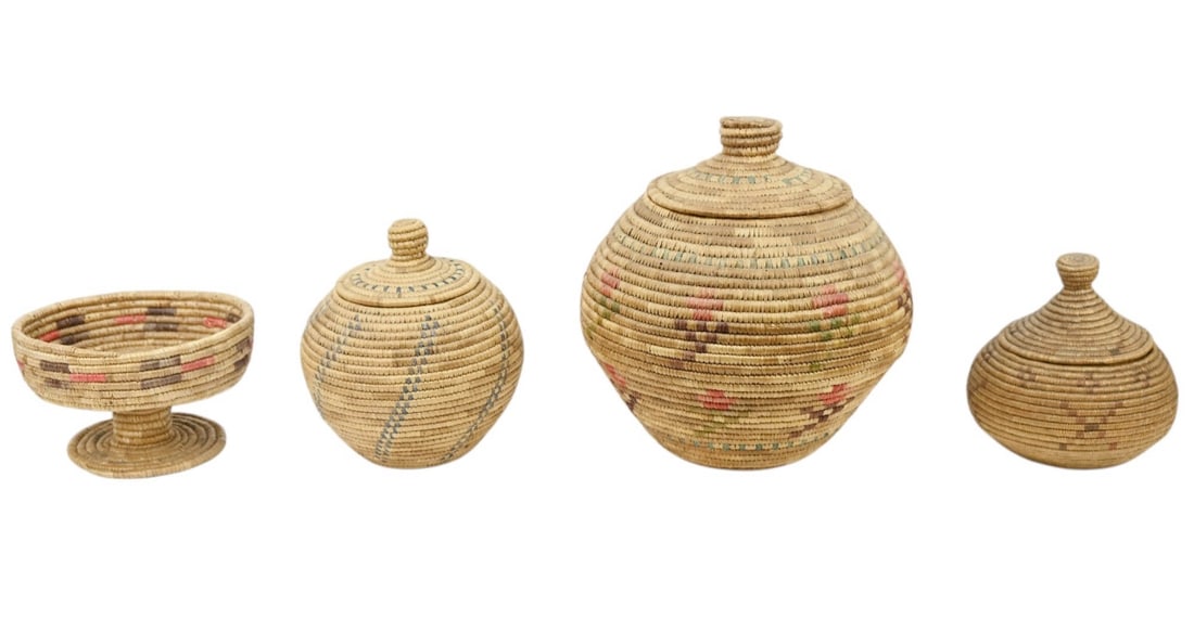 4 Maria Kielek Eskimo Alaskan Grass Baskets: 4 Maria Kielek Eskimo Alaskan Grass Baskets4 Maria Kielek Eskimo Alaskan Grass Baskets. Larger measures 9.5 inches in height.