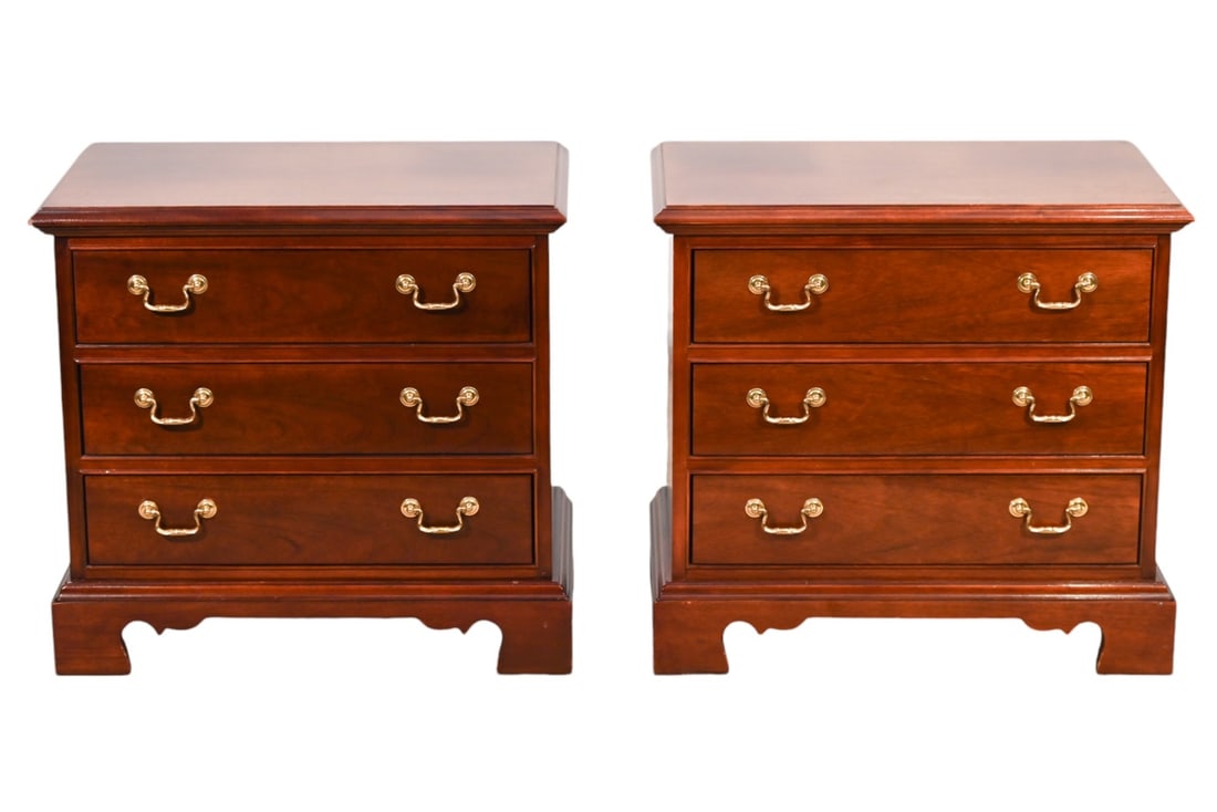 Pair Thomasville Solid Mahogany Nightstands: Pair Thomasville Solid Mahogany Three Drawer Nightstands.Measures 26 inches x 27 inches x 17 inches.