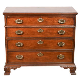 Henredon Georgian Carved Mahogany Chest of Drawers: Henredon Georgian Hand Carved Mahogany Chest of Drawers. Needs Refinishing.Measures 35 inches x 38 inches x 19 inches.