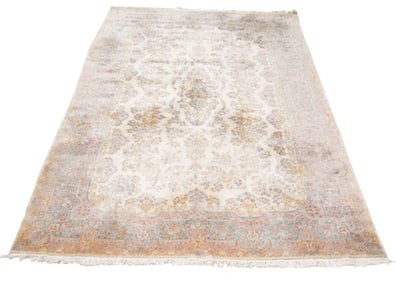 Hand Woven Wool Oriental Pink & Ivory Carpet