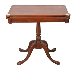 Vintage Mahogany Flip Top Accent Game Table