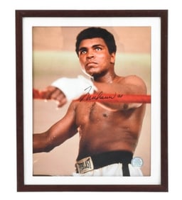 Muhammad Ali Autographed Fighter Photo w COA