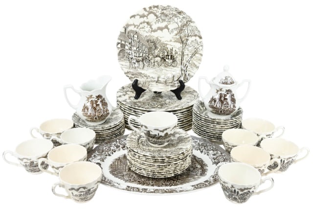 Staffordshire Royal Mail Ironstone Dinner Service (1 of 20)