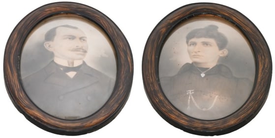 Pair Antique Mezzotint Portraits Oval Convex Frame