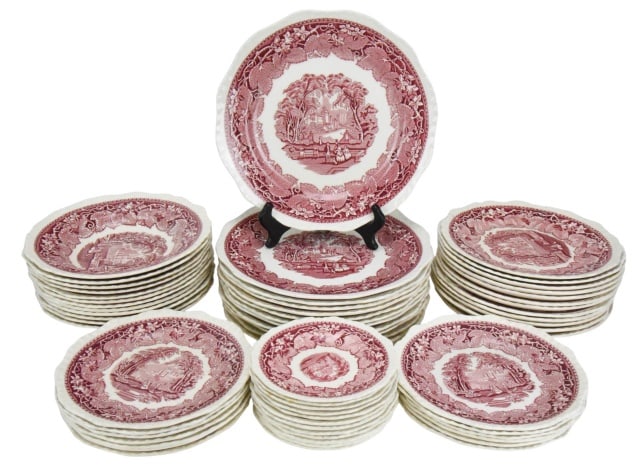 Masons Porcelain Vista Transfer Ware Dinner Set: Masons Porcelain Vista Transfer Ware Dinner Service for 12. Dinner plates measure 10.5 inches in diameter. Mason pieces are a mixture of antique and contemporary pieces, some with minor flaws, sold as