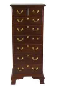 Traditional Mahogany Lingerie Chest