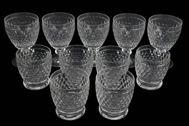 11 Villeroy & Boch Boston Golblets & Rock Glasses: 11 Villeroy & Boch Boston Goblets & Rock Glasses Includes 5 Goblets and 6 Rocks Glasses. Goblets measures 5.5 inches x 4 inches.