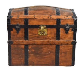 Barrel Top Metal Banded Steamer Trunk