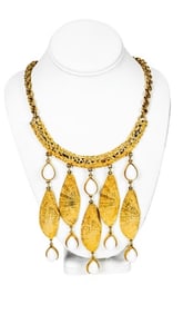 Gold Tone Fashion Chocker with Sea Shell Motif