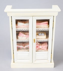 Mystic Valley Traders Large Doll House Linen Press