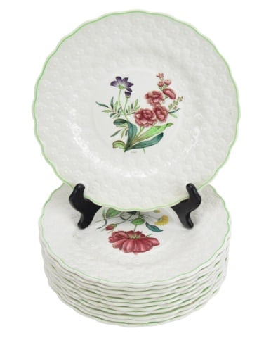 12 Antique Copeland Spode Porcelain Lunch Plates: 12 Antique Copeland Spode Porcelain Floral Lunch Plates. 2 plates have a small chip. Sold as is. Each measures 9 inches in diameter.