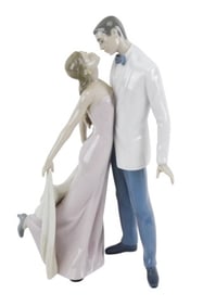 Lladro Happy Anniversary Couple Porcelain Figurine