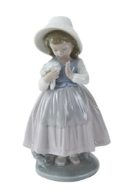 Nao by Lladro Porcelain Statue Girl w Flowers