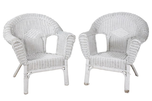 Pair Vintage White Wicker Armchairs (1 of 8)