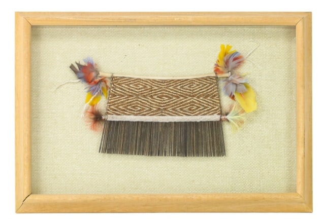 Guyana WaiWai Feathered Decorated Hair Comb (1 of 7)
