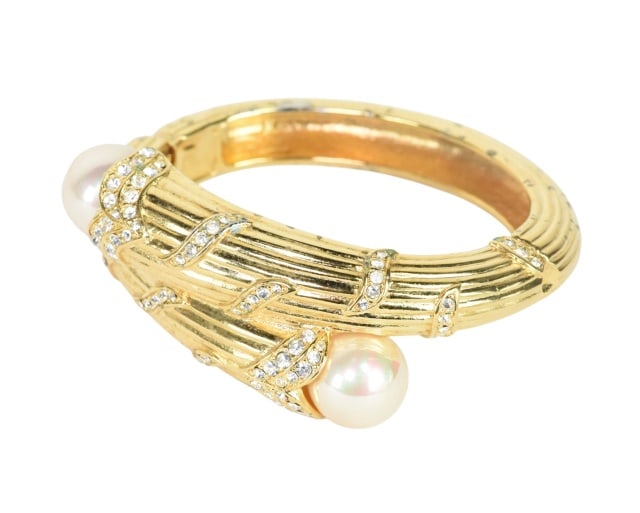 Nolan Miller Glamour Collection Hinged Bracelet: Nolan Miller Glamour Collection Hinged Bracelet.Measures 3.25 inches diameter, inside opening measures 2.30 inches.