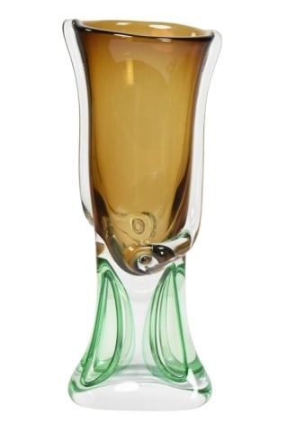 Adam Jablonski Amber Top Hand Blown Art Glass Vase: Adam Jablonski Amber Top Hand Blown Art Glass Vase,Measures 14.5 inches x 6 inches x 3.5 inches.