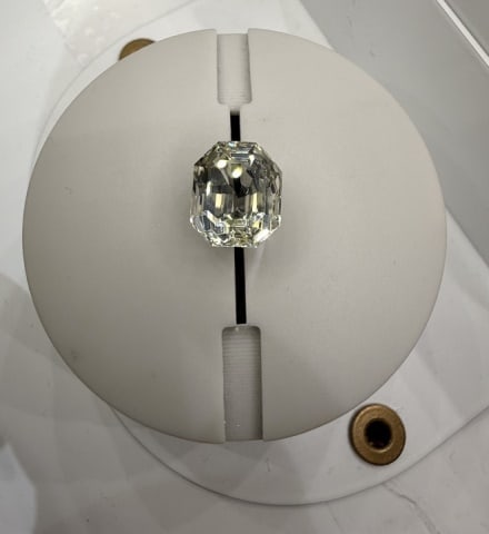 9.10 Carats Rectangular Yellow Sapphire - 3