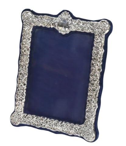 Vintage Style Ornate Picture Frame: Vintage Style Ornate Picture Frame.Measures 13 inches x 10 inches
