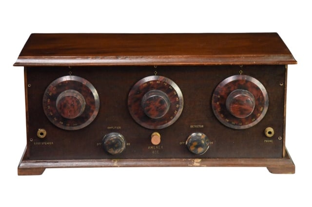 Amerex Ace Three Dial Tube Radio Receiver: Amerex Ace Three Dial Tube Radio Receiver.Measures 9 inches x 19.5 inches x 8.5 inches.