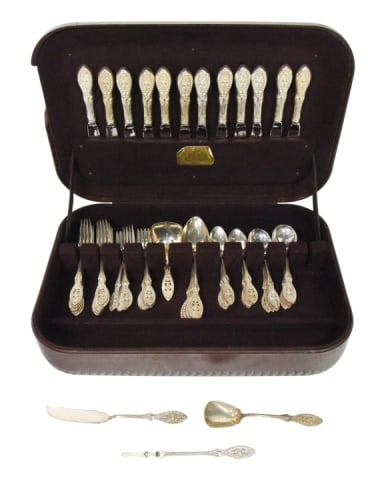 Antique Manchester Valenciennes Sterling Flatware: Antique Manchester Valenciennes Sterling Silver Flatware Service for 12.Set includes 12 Knives, 12 spoons, 12 teaspoons, ,12 dinner forks, 12 dessert forks,4 serving spoons, and 3 miscellaneous servin