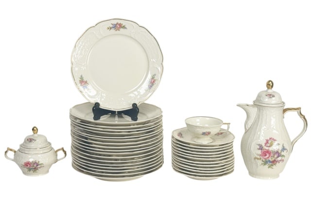 Rosenthal Porcelain Sansoucci Dinner Service (1 of 19)