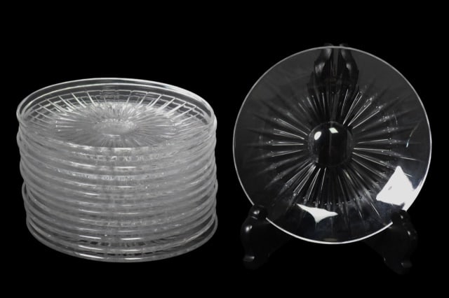 15 Val Saint Lambert Crystal Salad Plates: Set of 15 Belgian Val Saint Lambert Crystal Salad PlatesMeasures 7.75 inches in diameter.Please note that one plate has a chip. Sold as is.